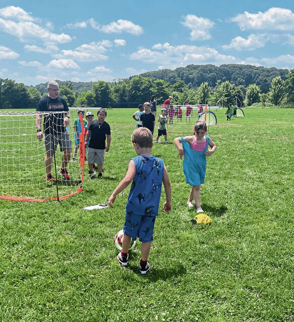 8650773_web1_naj-NCsoccercamp6-071025