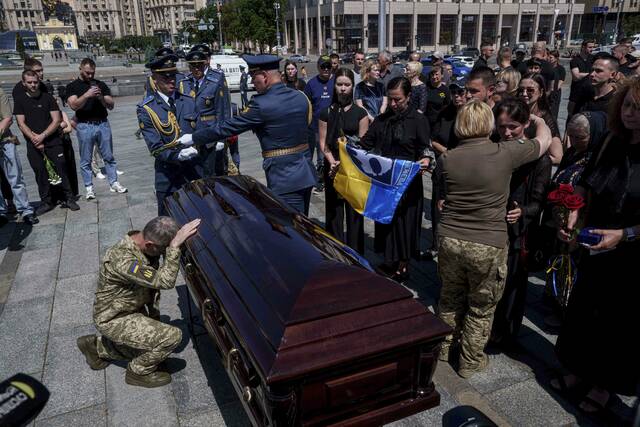 8655616_web1_8655616-14703130810a4eacba39d2d2d4caf6d8