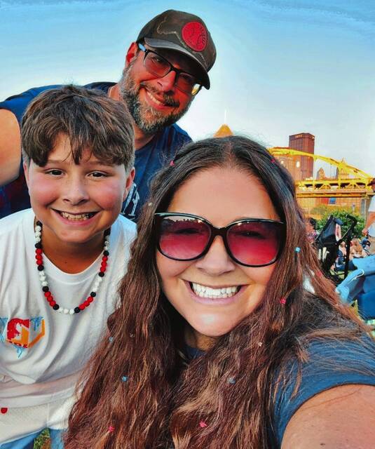 8659088_web1_her-July4-071725-3