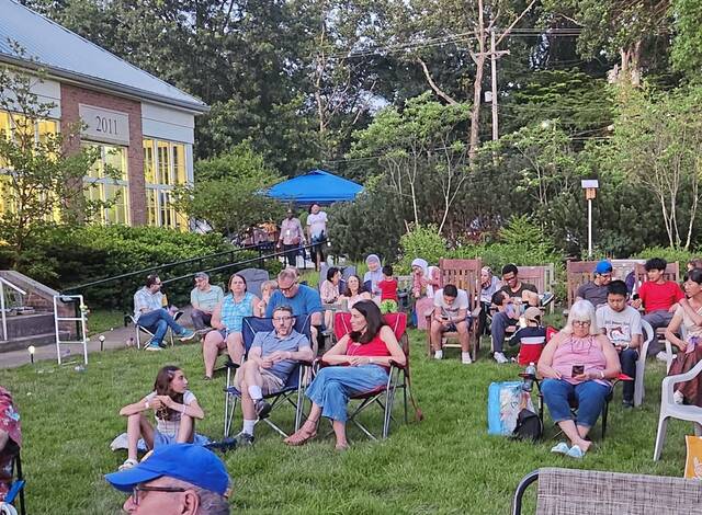 8659088_web1_her-July4-071725-7