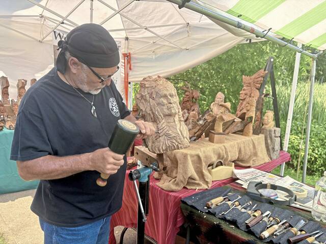 8659234_web1_gtr-artfest4-070625