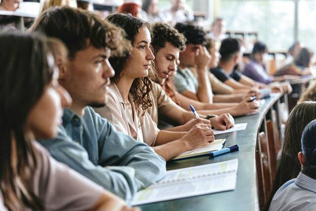 8665204_web1_web-Students-Test-071125