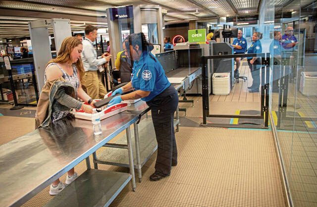 8668885_web1_ptr-TSANoShoes7