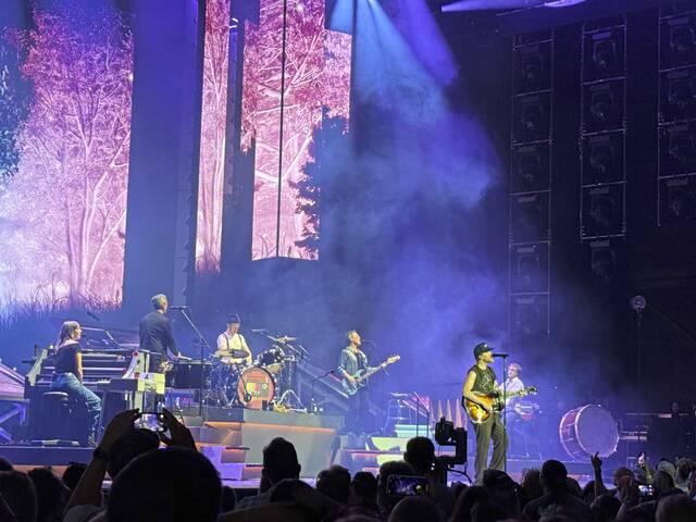 8671009_web1_ptr-Lumineers-071125--4-