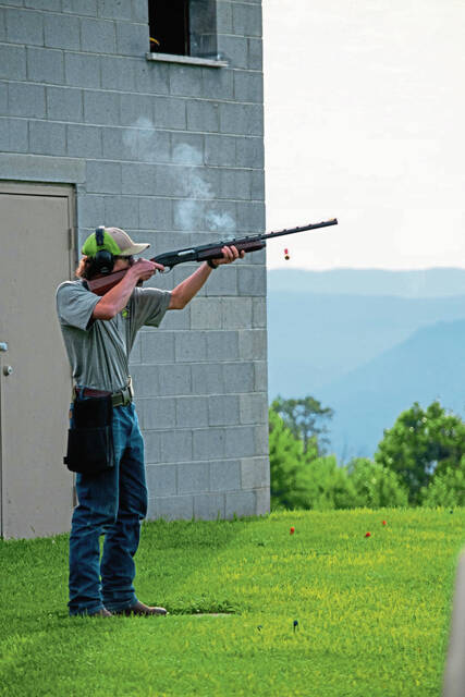 8672520_web1_te-skeetshooters3948-071725