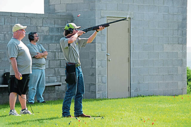 8672520_web1_te-skeetshooters4011-071725