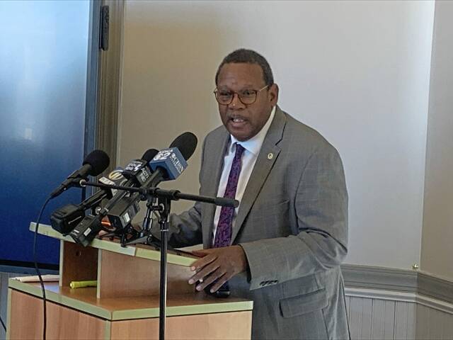 8674761_web1_PTR-Pittsburgh-Housing-Authority-Director-FILE