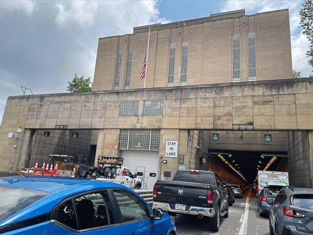 8675166_web1_PTR-Squirrel-Hill-Tunnel-eastbound-Pittsburgh-2025-001