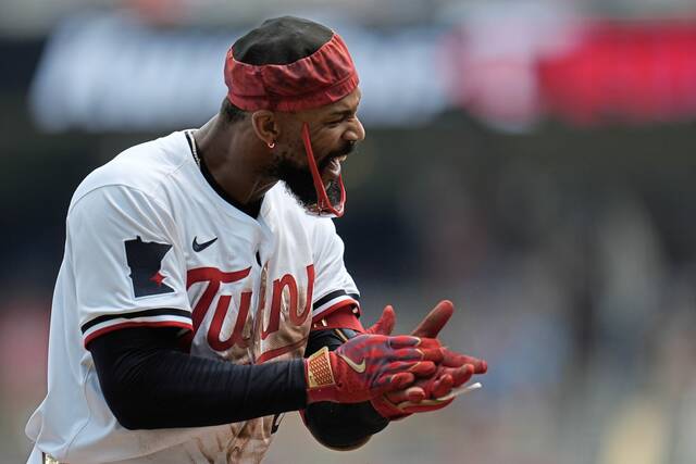 8677540_web1_AP25193690837977