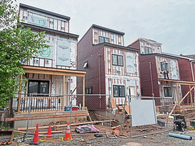 8681349_web1_sj-etnatownhouseupdate-072425