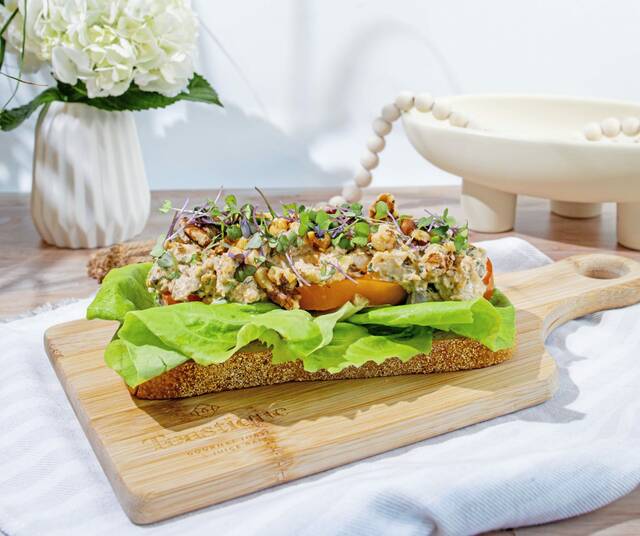 8682437_web1_part-toastiqueopennowchicksalad-071525