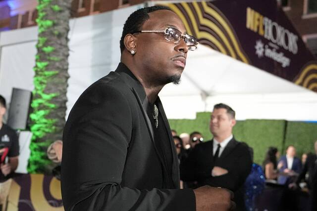 8683553_web1_AP25038020331540