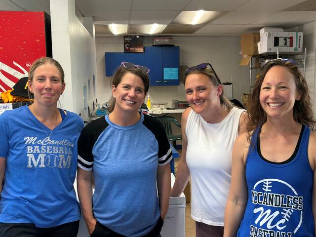 8687310_web1_naj-MCAAbaseballmoms-072425