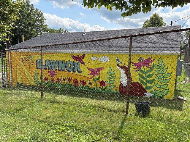 8693392_web1_HER-BlawnoxMural6-072425