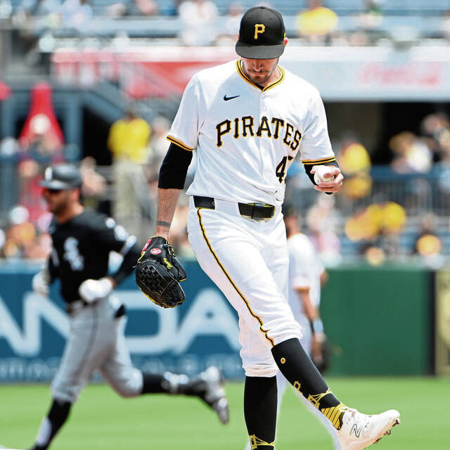 8698670_web1_ptr-BucsWhiteSox02-072125