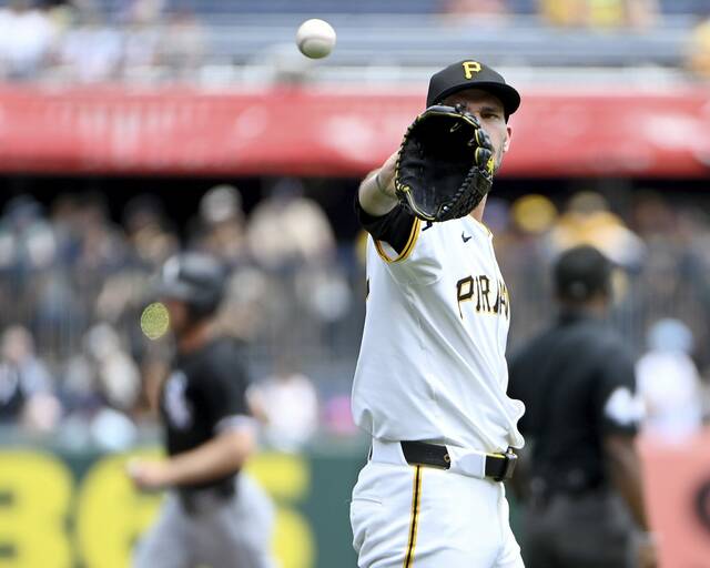 8698670_web1_ptr-BucsWhiteSox03-072125