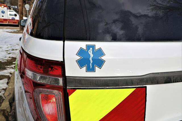 8699944_web1_WEB-ambulanceCC
