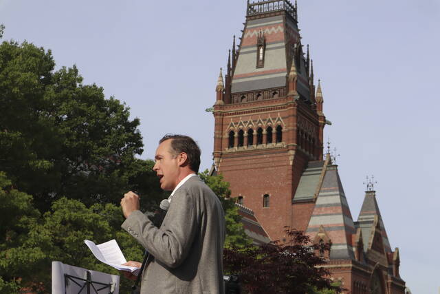 8700111_web1_8700111-a9d7cc75e3234e22a1a61cee595a6310