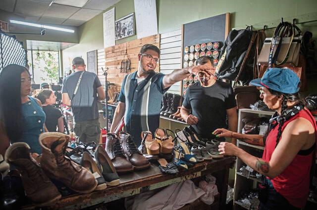 8700257_web1_sew-sewickleyshoe10