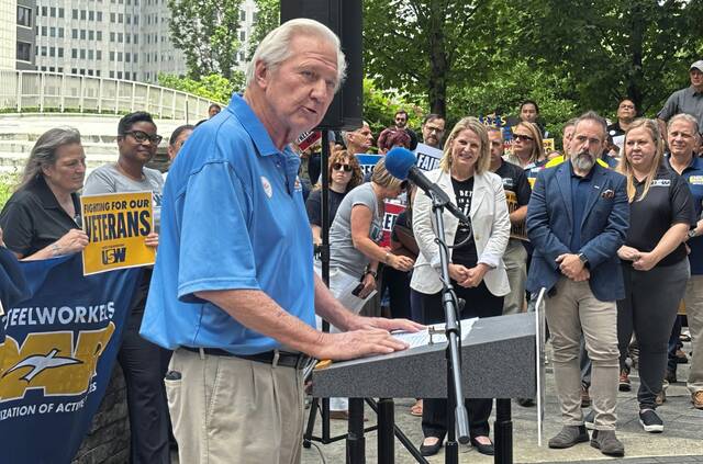8700496_web1_ptr-downtownrally-072225--1-