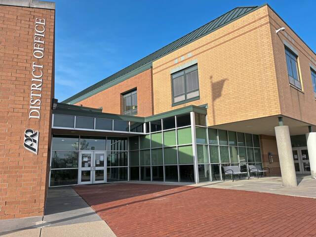 8703657_web1_web-pinerichlanddistrictoffice