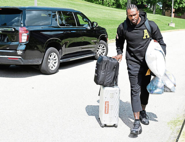 8708567_web1_gtr-Steelers05-072425