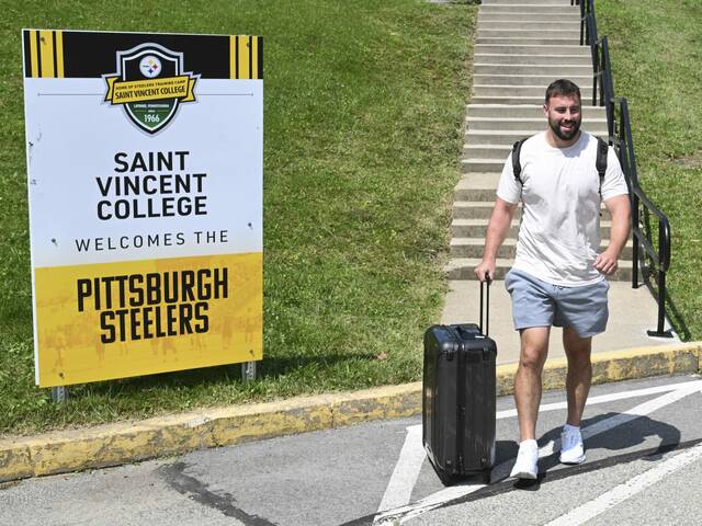 8708567_web1_gtr-Steelers11-072425