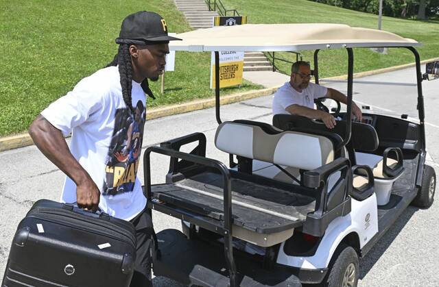 8708567_web1_gtr-Steelers17-072425