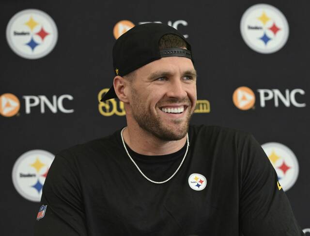 8708567_web1_gtr-Steelers30-072425