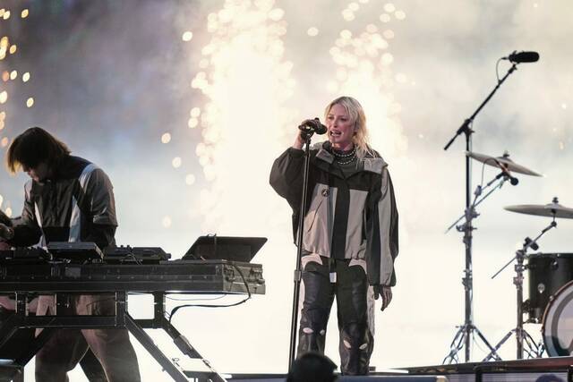 8709366_web1_ptr-LinkinPark-080125