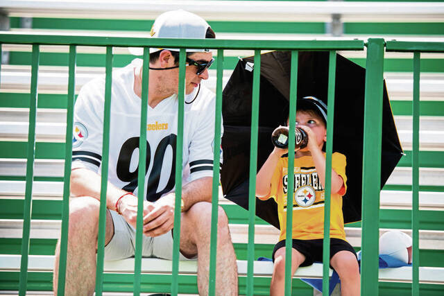 8710887_web1_GTR-CampFans4-072525