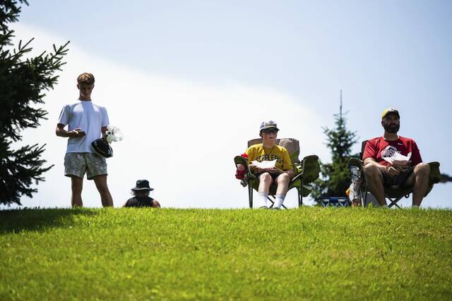 8713270_web1_gtr-campfans5-072525