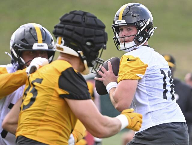 8716560_web1_ptr-Steelers021-072625