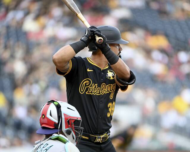 8716567_web1_ptr-BucsDbacks04-072625