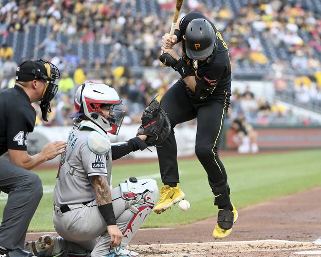 8716567_web1_ptr-BucsDbacks10-072625