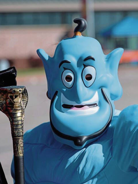 8717287_web1_hj-halloweenparade-103124-13