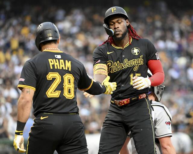 8718567_web1_ptr-BucsDbacks04-072725