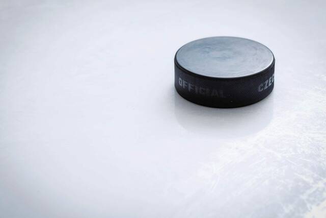 Hockey mom charged after scuffle with teen ref at RMU sports complex