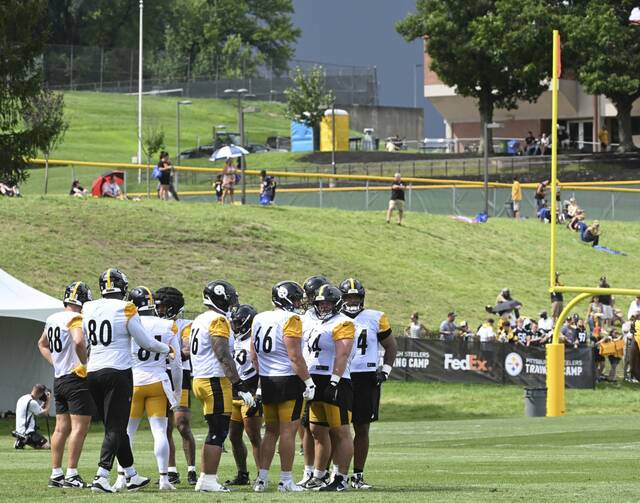8729986_web1_ptr-Steelers18-072825