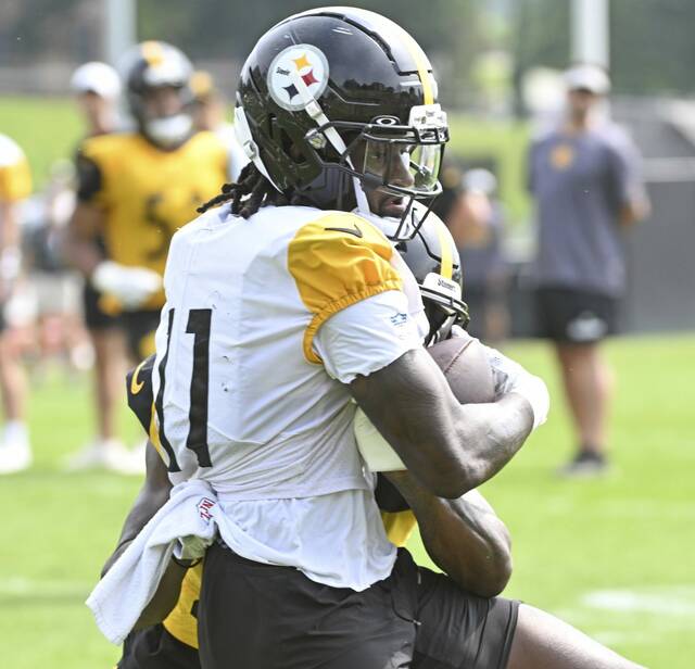 8731734_web1_ptr-Steelers10-080125