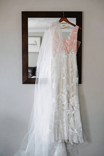 8665928_web1_ptr-weddingtrends10-080325