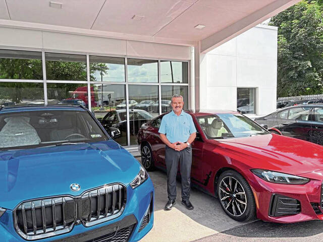 8672371_web1_sew-SewickleyBMW-2