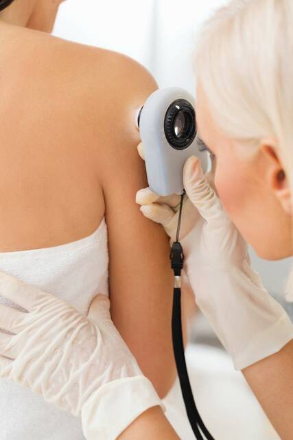 8675897_web1_best_dermatologist