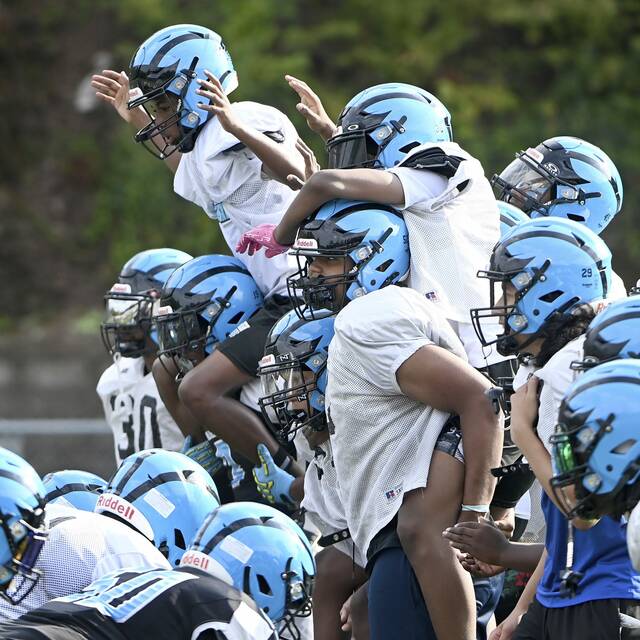 8727897_web1_ptr-FTAB25-WoodlandHills-03