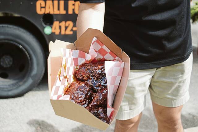 8732136_web1_ptr-foodtruck-4