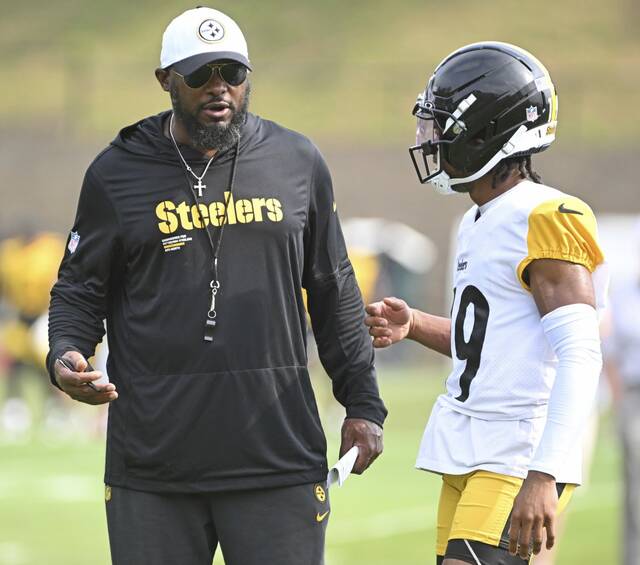 8732224_web1_ptr-Steelers02-080125