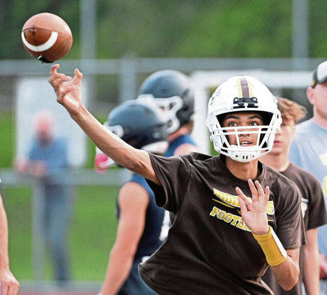 Highlands working to adapt offense, keep playoff streak going