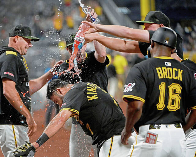 8741590_web1_ptr-BucsGiants13-080525
