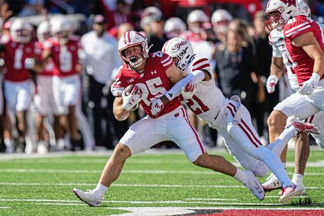 Wisconsin RB, P-T graduate Cade Yacamelli named to 'Freaks List'