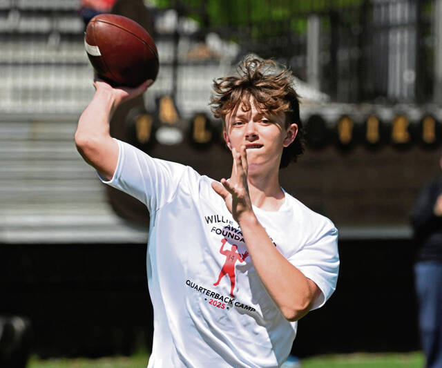 ‘Play like an animal every play’: Bobby Smithnosky vies for QB position at Greensburg C.C.